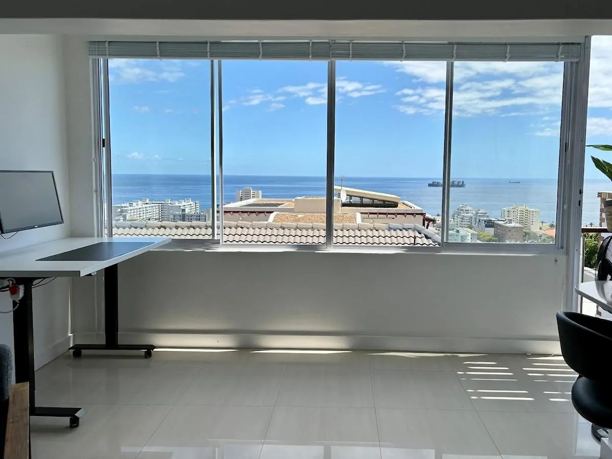 Stunning Sea-View Apartment With Balcony Κέιπ Τάουν